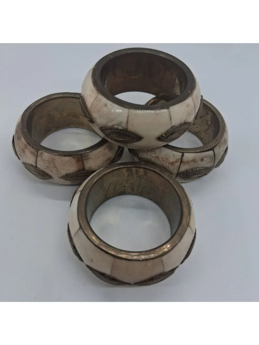 Set Of 4 Vintage Brass & Bone Napkin Rings With Leaf Details Rustic Accents